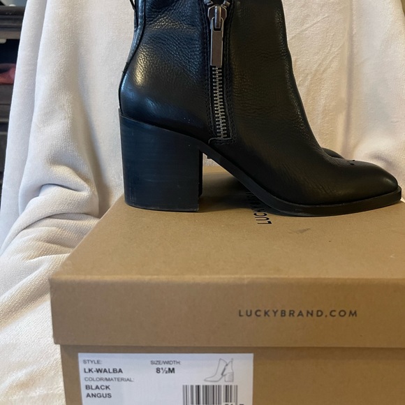 Lucky Brand LK-WALBA Bootie in Black Angus - Picture 2 of 5